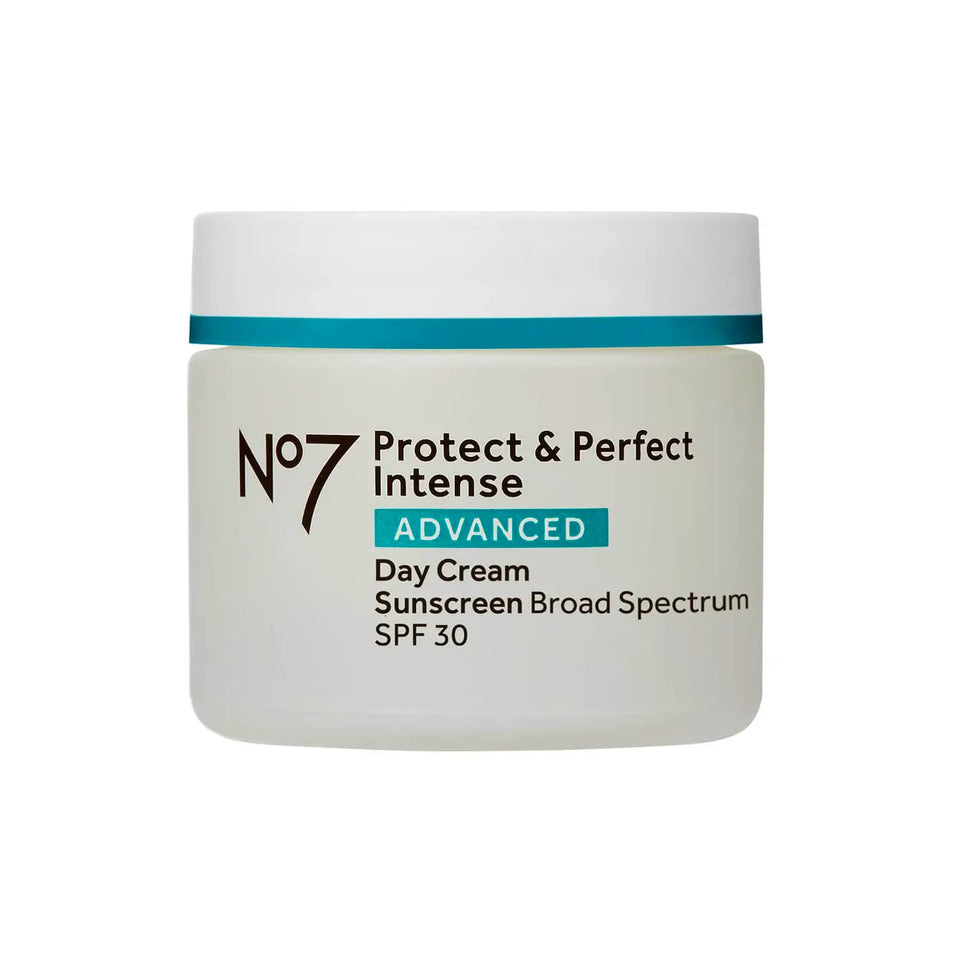 No7 jar front view showing label and SPF 30 for daytime protection benefit
