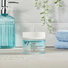 No7 label close-up listing hyaluronic acid and niacinamide benefits