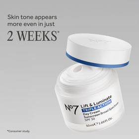 No7 cream texture close-up highlighting lightweight finish and quick absorption benefits