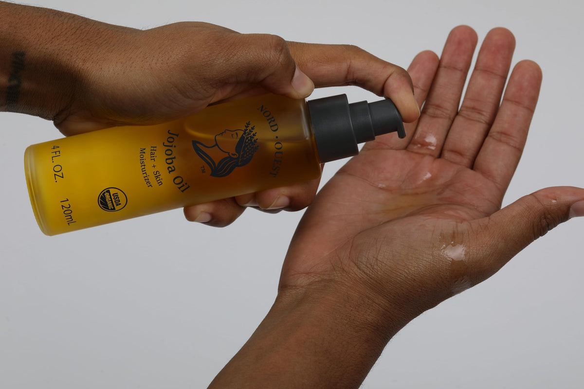 Nord-Ouest applied to hair ends demonstrating frizz control and shine