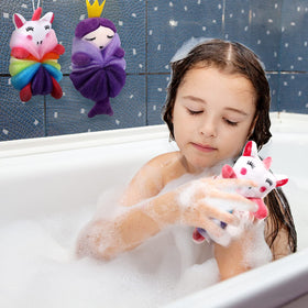 Nuenen side-by-side sponges showing larger and smaller sizes for versatile bath use