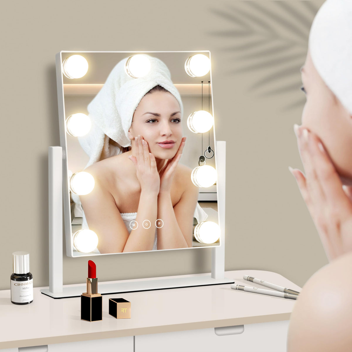 NUSVAN detachable 10X magnifier attached for precise eyebrow and eyelash work