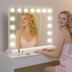 NUSVAN mirror shown in cool daylight mode for accurate color matching