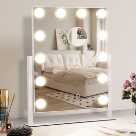 NUSVAN front view showing lit mirror for clear makeup application