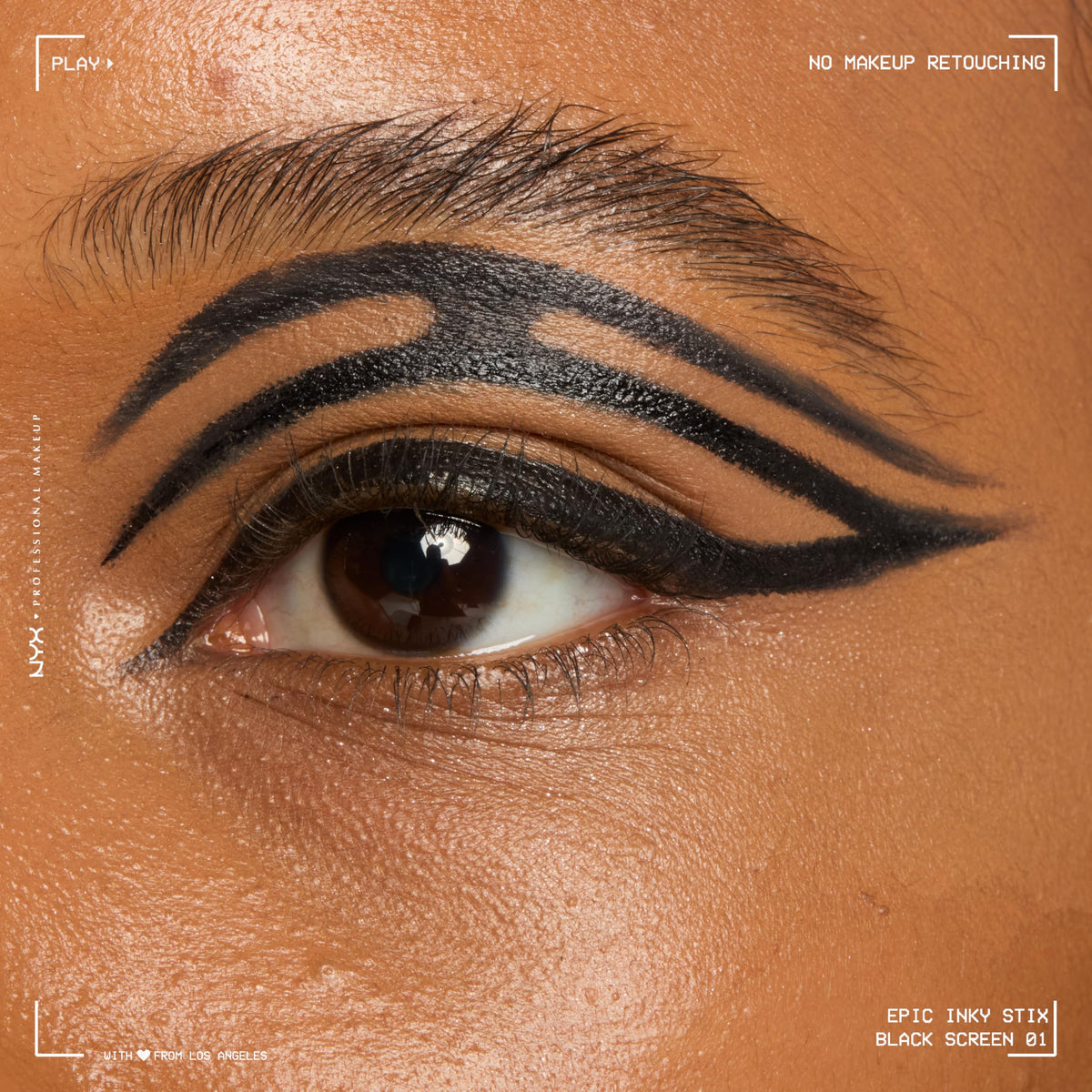 NYX PROFESSIONAL MAKEUP slanted tip close-up for precise liner application benefit