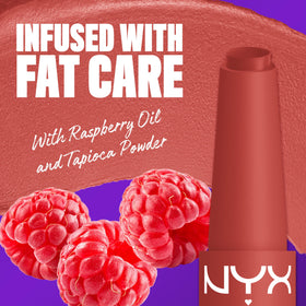 NYX PROFESSIONAL MAKEUP open crayon tip ready to apply with precise control