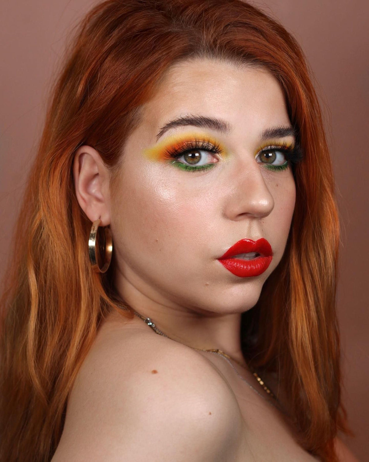 NYX PROFESSIONAL MAKEUP application on model using brush to set makeup for matte look and longevity