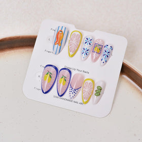 NZRAESTRS application photo pressing a false nail on for quick salon look