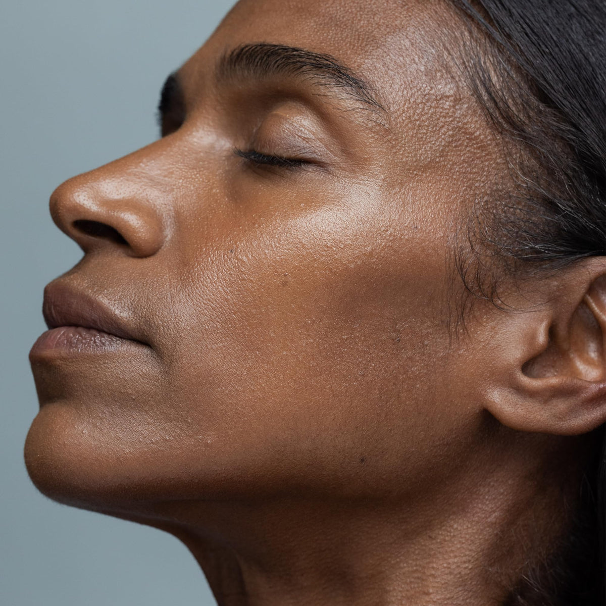 Graphic illustrating sensitive-skin suitability of Obagi Nu-Derm to convey soothing benefit