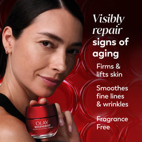 Olay Regenerist close-up of ingredients highlighting peptides and niacinamide benefits