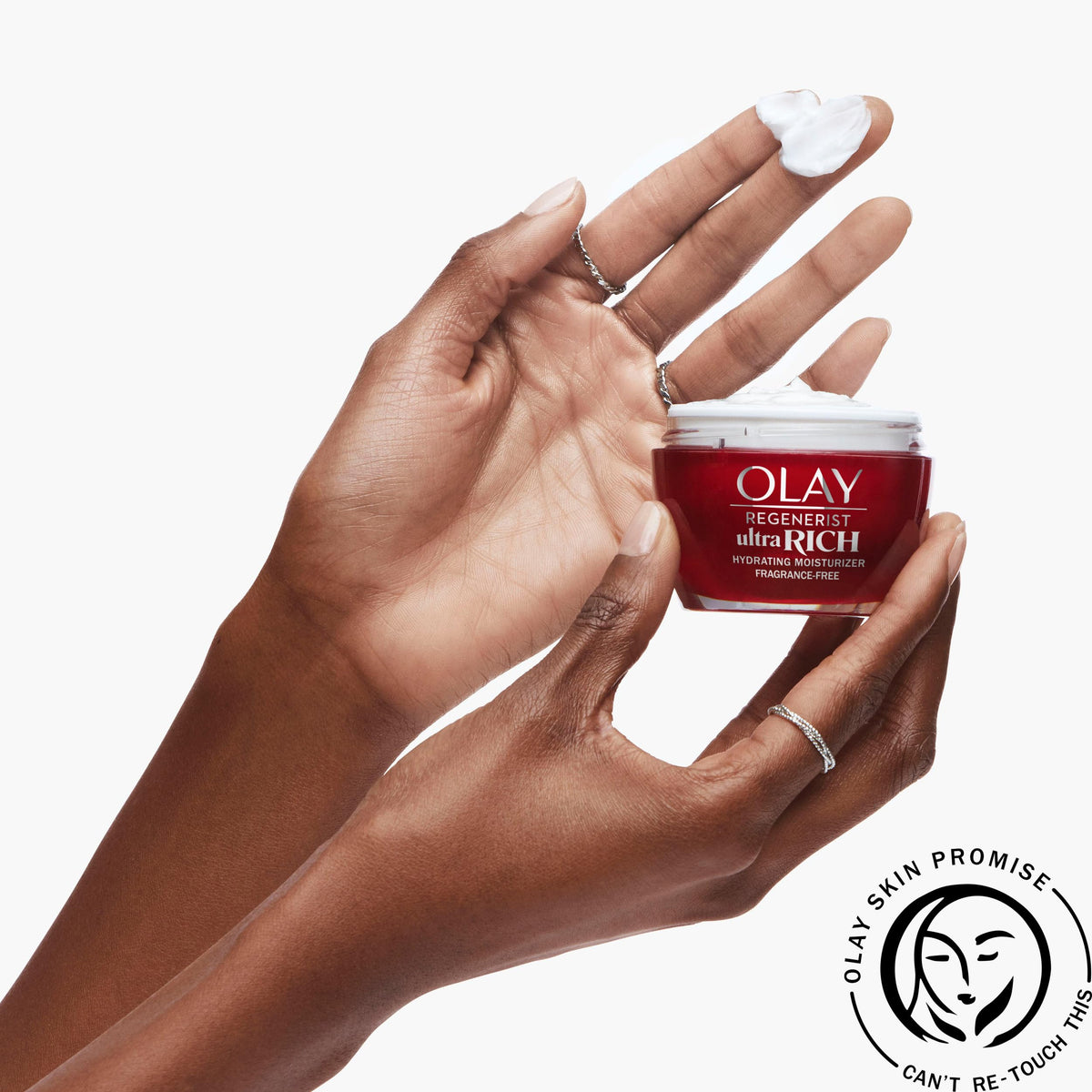 Olay ingredient visualization featuring Vitamin B3 bottle highlighting renewal benefit