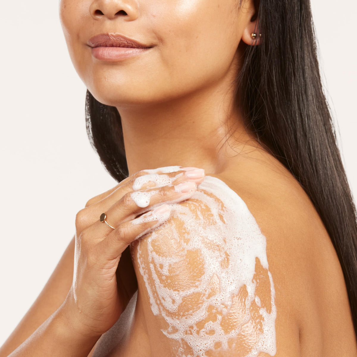 close-up of Olay lather texture demonstrating creamy hydration