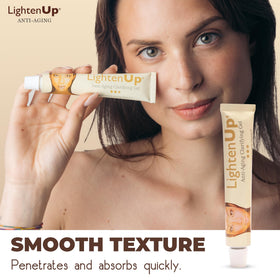 OMIC Lighten-Up applied on hand demonstrating smooth spreadability for oily skin