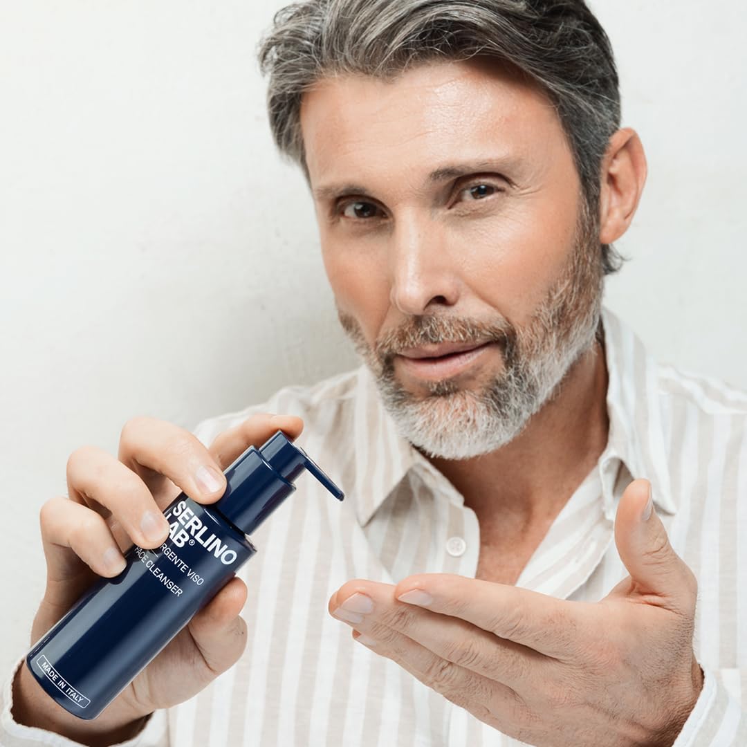 Omnis Uomo Serlino Lab creamy foam texture demonstrating gentle, hydrating lather