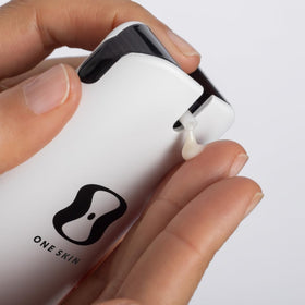 oneskin pump connection detail demonstrating easy swap and leak prevention