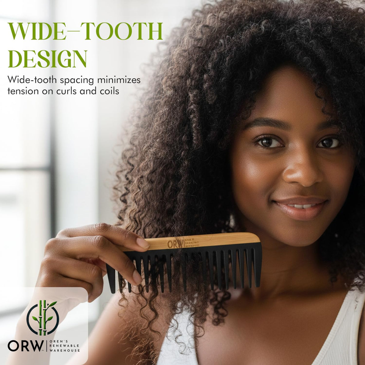 ORÉN'S close-up of bamboo comb teeth showing smooth finish and gentle glide