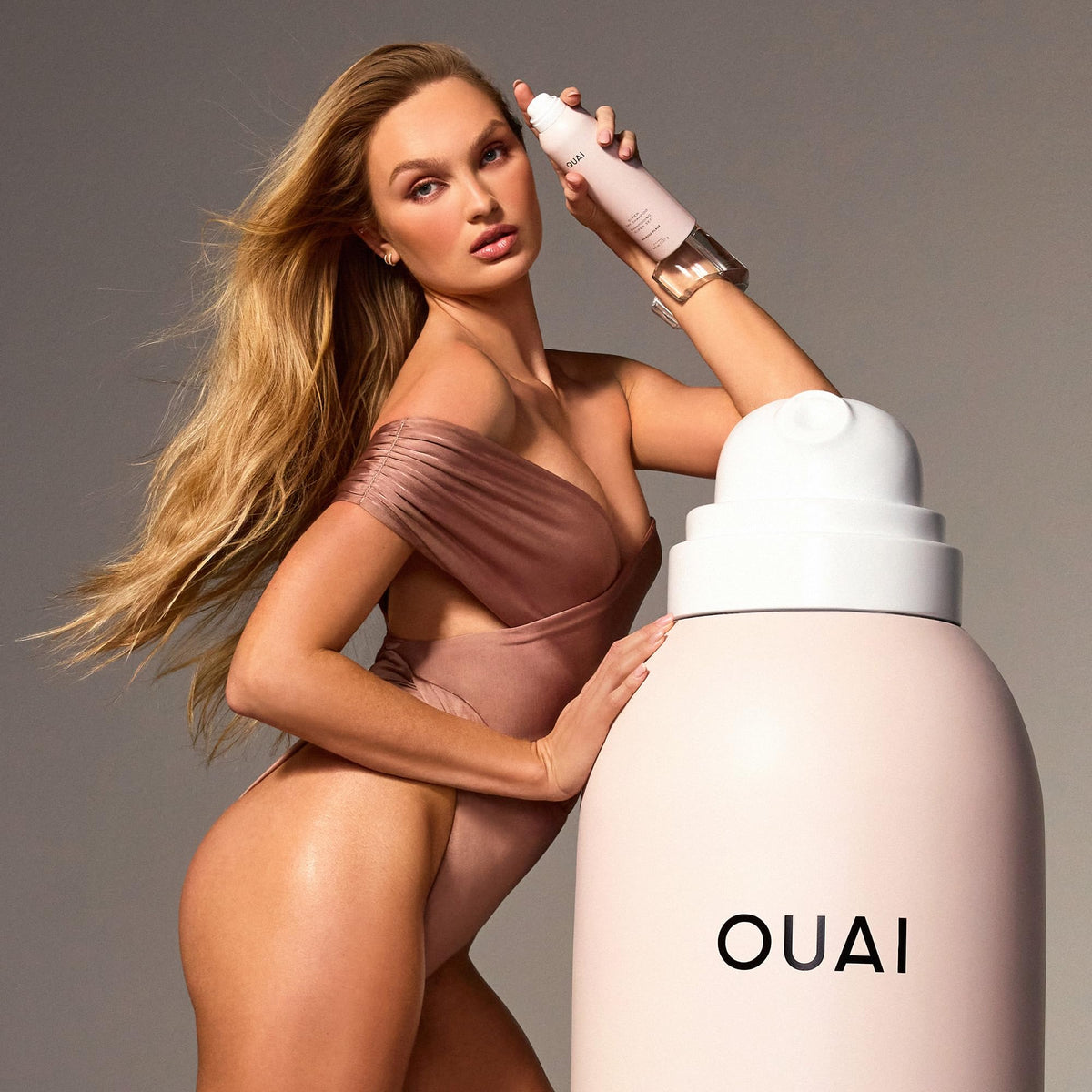 OUAI can with fragrance notes card highlights long-lasting Melrose Place scent