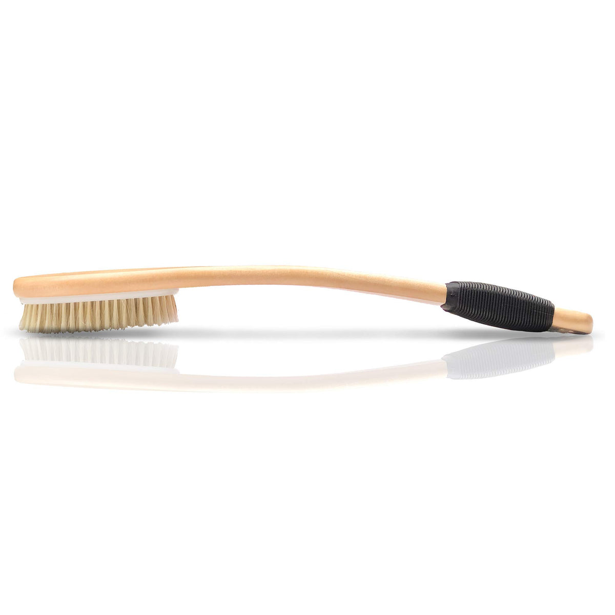 OWIIZI close-up of sterilized natural bristles for effective exfoliation