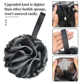 Panxxsen hand holding a puff to show size and easy grip benefit