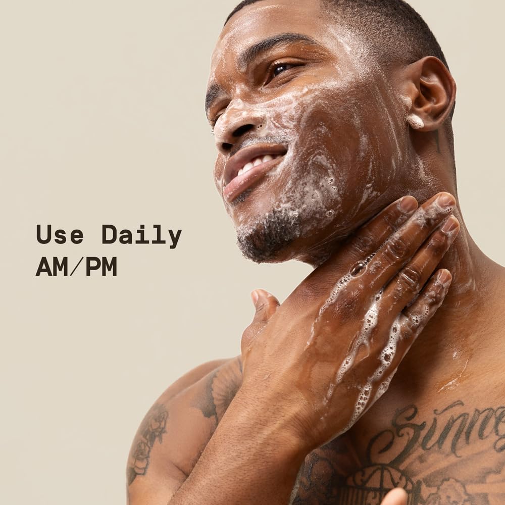 PAPATUI cleanser foamed on skin illustrating effective grease and dirt removal