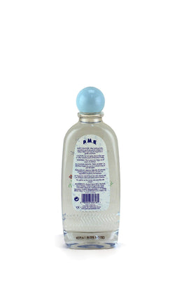 Para Mi Bebe close-up of liquid texture highlighting gentle formulation benefit