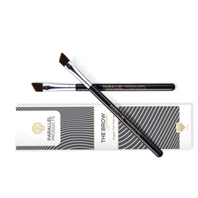 PARALLEL PRODUCTS angled brush tip detail showing sharp edge for controlled strokes benefit