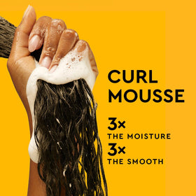 PATTERN curl mousse foam texture close-up illustrating lightweight, airy foam that spreads smoothly