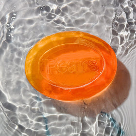 Pears label close-up displaying ingredients and trustworthy quality benefit