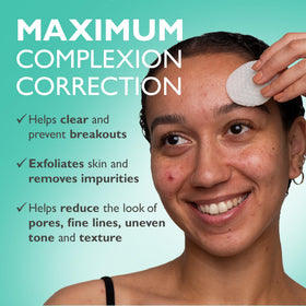 Peter Thomas Roth pad in hand demonstrating convenient single-use