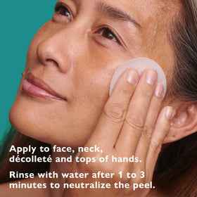 Peter Thomas Roth pad in hand demonstrating size and ease of one-handed use