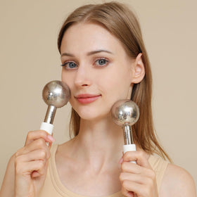 pfefe ice globe held in hand to show true size and ergonomic handling benefit