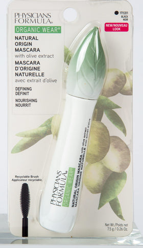 Physicians Formula before and after lashes showing length and separation effect