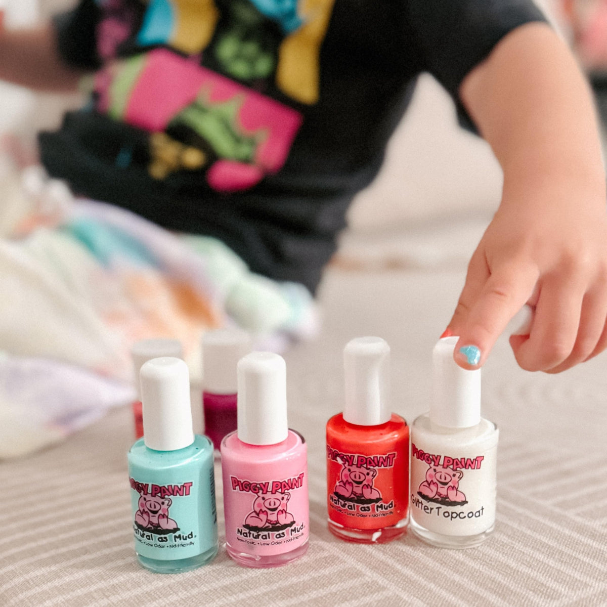 Piggy Paint paired with Shine Topcoat for glossy scratch resistance