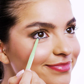 Pixi ingredients label close-up highlighting jojoba oil and cupuaçu butter benefits