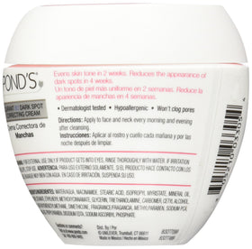 POND'S cream texture close-up showing smoothing hydration