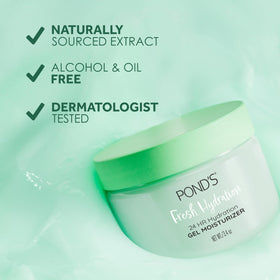 POND’S jar open with visible aloe gel showing soothing moisture benefit