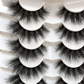 Pooplunch close-up of silk-like fibers showing soft texture and natural look