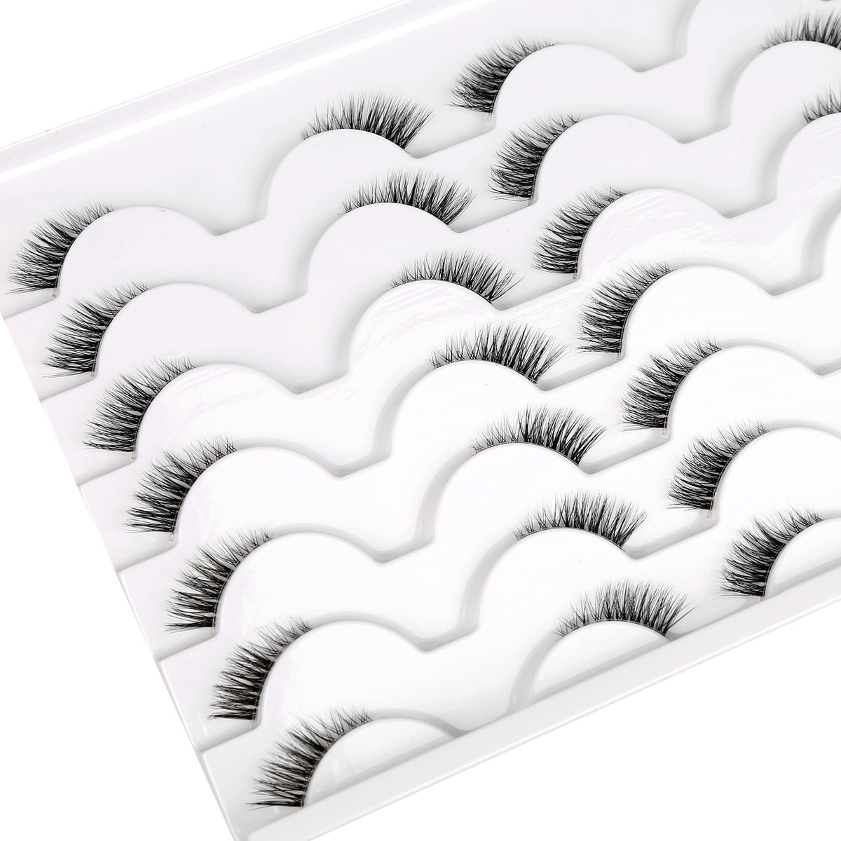 Pooplunch evening lifestyle look enhancing eyes for night out