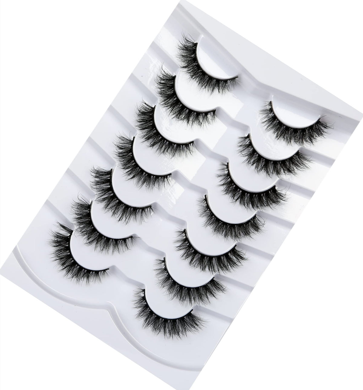 Pooplunch lashes worn with natural makeup for lifted daytime look