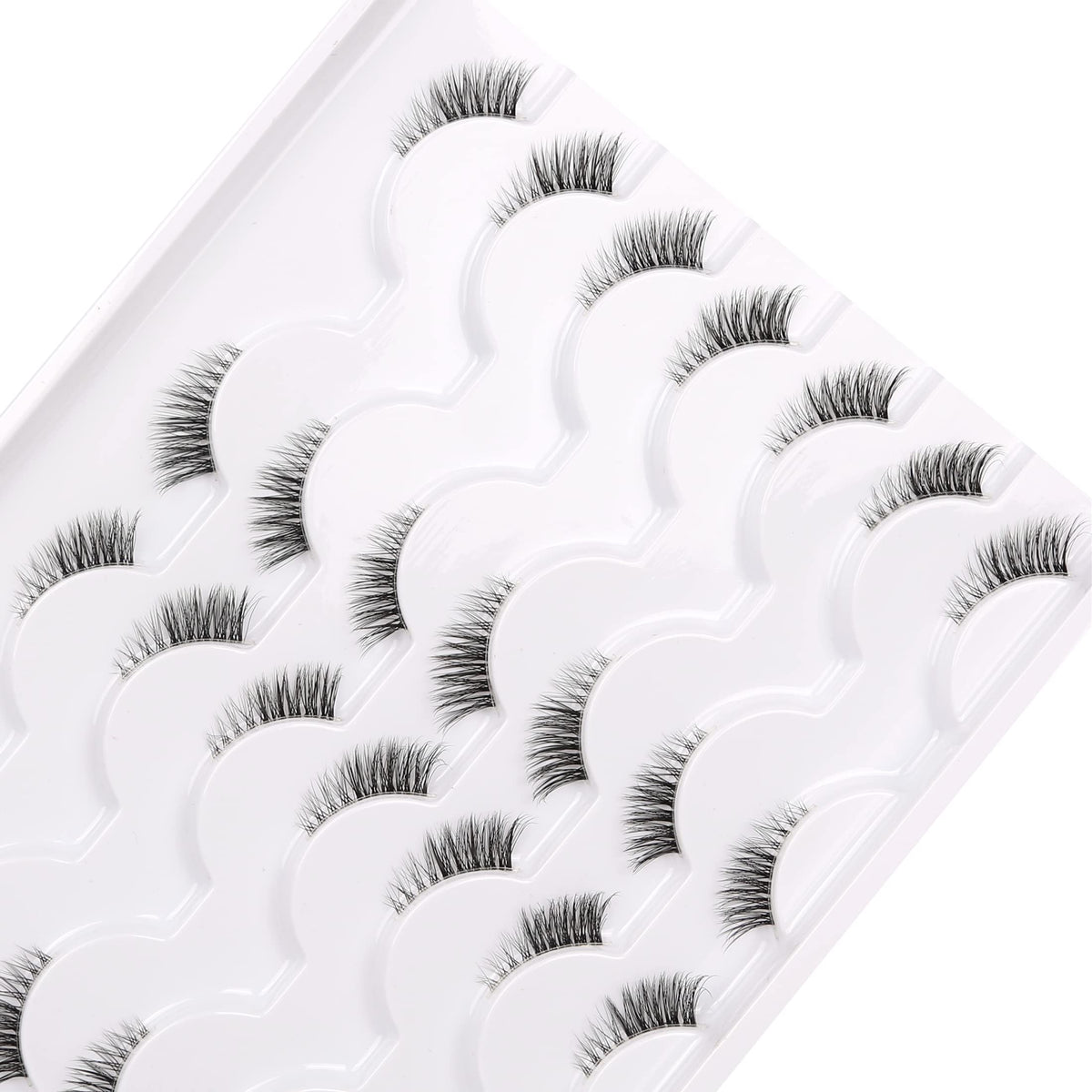 Pooplunch outer corner focus illustrating cat-eye enhancement