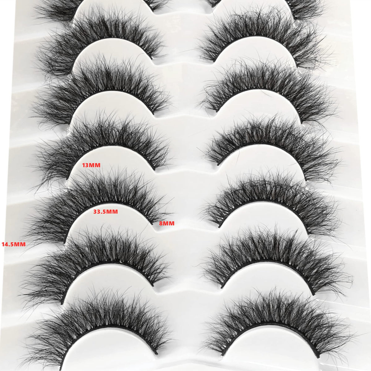 Pooplunch pair applied on model eye demonstrating natural cat-eye enhancement