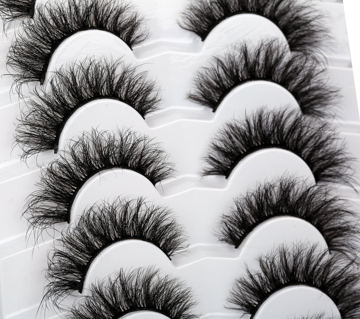Pooplunch single pair applied on eyelid creating lifted cat-eye effect