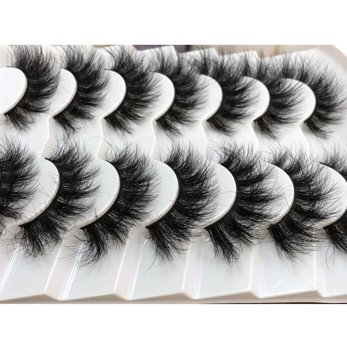 Pooplunch reusable storage tray protecting lashes and extending longevity