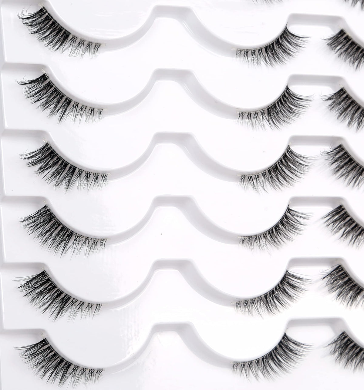 Pooplunch size comparison showing compact half lash scale