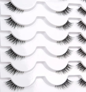 Pooplunch size comparison showing compact half lash scale