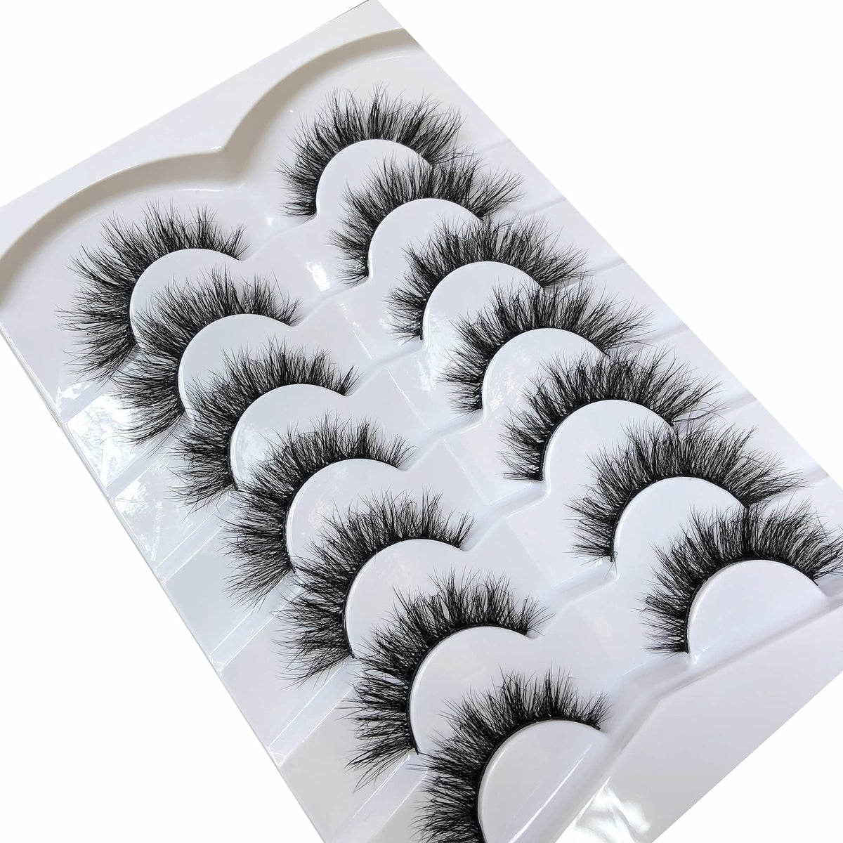 Pooplunch storage case protecting lashes and extending wearable life