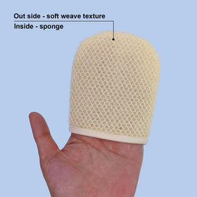 PPHAO BASIC wet mitt producing rich foam quickly for efficient cleansing