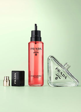 Prada Paradoxe Intense closeup pump nozzle showing precise spray and clean application