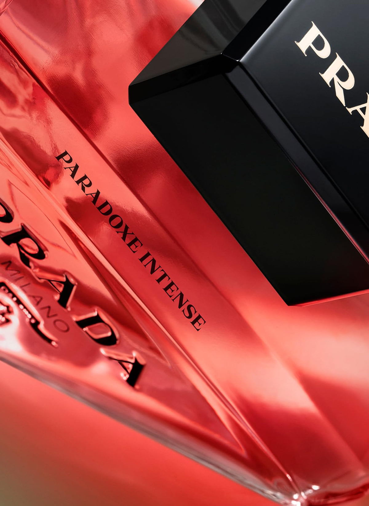 Prada Paradoxe Intense jasmine texture image representing intense floral heart and richness