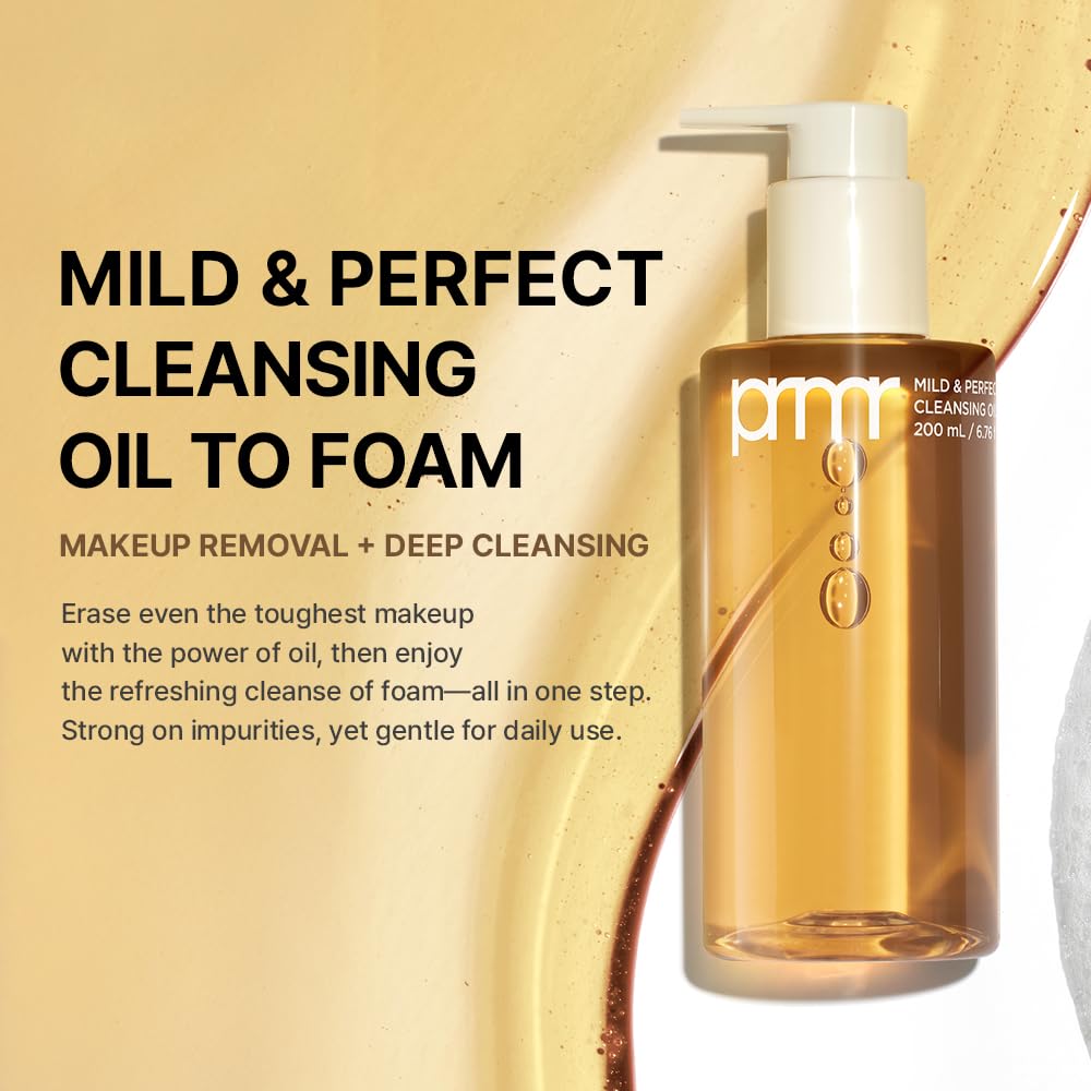 Primera oil transforming into foam on contact with water to show efficient makeup removal